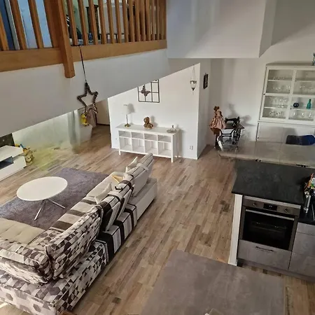 En Duplex A Bousse شقة